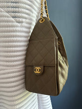 Lade das Bild in den Galerie-Viewer, CHANEL 25 SMALL