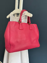 Lade das Bild in den Galerie-Viewer, PRADA VITELLO DAINO