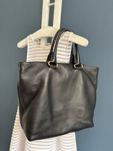 Lade das Bild in den Galerie-Viewer, PRADA VITELLO DAINO SHOPPER