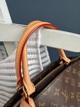 Lade das Bild in den Galerie-Viewer, LOUIS VUITTON GRAND PALAIS