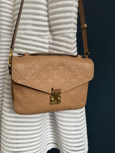 Lade das Bild in den Galerie-Viewer, LOUIS VUITTON MÉTIS EMPREINTE
