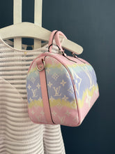 Lade das Bild in den Galerie-Viewer, LOUIS VUITTON SPEEDY 30 ESCALE