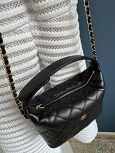 Lade das Bild in den Galerie-Viewer, CHANEL CLASSIC CLUTCH