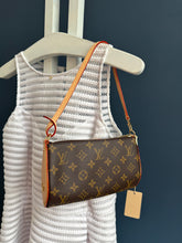 Lade das Bild in den Galerie-Viewer, LOUIS VUITTON TIRETTE