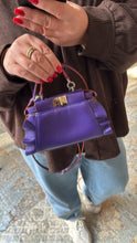 Lade das Bild in den Galerie-Viewer, FENDI PEEKABOO MINI