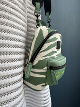 Lade das Bild in den Galerie-Viewer, MCM MINI RUCKSACK