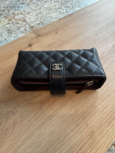 Lade das Bild in den Galerie-Viewer, CHANEL CASE
