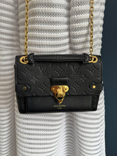 Lade das Bild in den Galerie-Viewer, LOUIS VUITTON VAVIN BB
