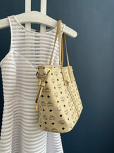 Lade das Bild in den Galerie-Viewer, MCM SHOPPER MEDIUM