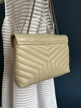 Lade das Bild in den Galerie-Viewer, YSL LOULOU MEDIUM