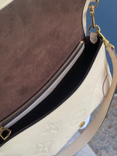 Lade das Bild in den Galerie-Viewer, LOUIS VUITTON DIANE EMPREINTE