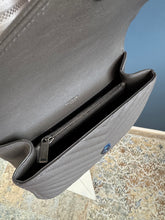 Lade das Bild in den Galerie-Viewer, YSL COLLEGE SMALL