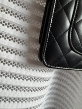 Lade das Bild in den Galerie-Viewer, CHANEL WOC