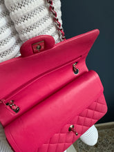 Lade das Bild in den Galerie-Viewer, CHANEL DOUBLE FLAP MEDIUM