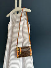 Lade das Bild in den Galerie-Viewer, LOUIS VUITTON SIDE TRUNK PM