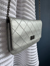Lade das Bild in den Galerie-Viewer, CHANEL WOC