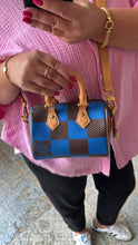 Lade das Bild in den Galerie-Viewer, LOUIS VUITTON SPEEDY 18 POP BLUE