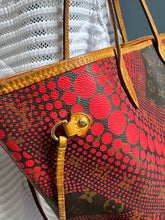 Lade das Bild in den Galerie-Viewer, LOUIS VUITTON NEVERFULL MM YOYOI KUSAMA