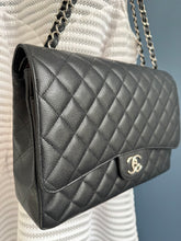 Lade das Bild in den Galerie-Viewer, CHANEL DOUBLE FLAP MAXI