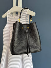 Lade das Bild in den Galerie-Viewer, LOUIS VUITTON NÉONOÉ EMPREINTE