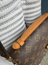 Lade das Bild in den Galerie-Viewer, LOUIS VUITTON MÉTIS