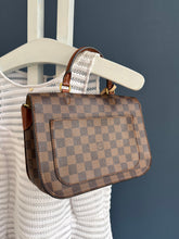 Lade das Bild in den Galerie-Viewer, LOUIS VUITTON BEAUMARCHAIS