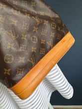Lade das Bild in den Galerie-Viewer, LOUIS VUITTON NOÉ GRANDE