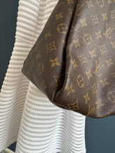Lade das Bild in den Galerie-Viewer, LOUIS VUITTON ARTSY GM
