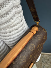 Lade das Bild in den Galerie-Viewer, LOUIS VUITTON MÉTIS