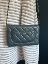 Lade das Bild in den Galerie-Viewer, CHANEL WOC