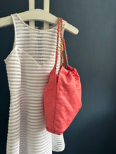 Lade das Bild in den Galerie-Viewer, CHANEL 22 BEUTEL ROSA