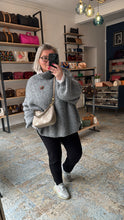 Lade das Bild in den Galerie-Viewer, LOUIS VUITTON BAGATELLE