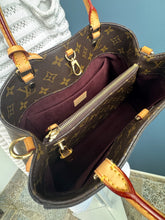 Lade das Bild in den Galerie-Viewer, LOUIS VUITTON MONTAIGNE