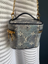 Lade das Bild in den Galerie-Viewer, LOUIS VUITTON MICRO VANITY