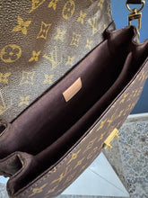 Lade das Bild in den Galerie-Viewer, LOUIS VUITTON MÉTIS