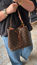 Lade das Bild in den Galerie-Viewer, LOUIS VUITTON NÉONOÉ