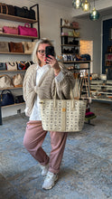 Lade das Bild in den Galerie-Viewer, MCM SHOPPER MEDIUM