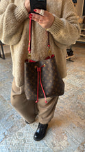 Lade das Bild in den Galerie-Viewer, LOUIS VUITTON NÉONOÉ MM
