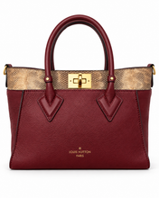 Lade das Bild in den Galerie-Viewer, LOUIS VUITTON ON MY SIDE PM