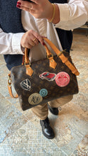 Lade das Bild in den Galerie-Viewer, LOUIS VUITTON WORLD TOUR SPEEDY 30