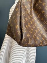 Lade das Bild in den Galerie-Viewer, LOUIS VUITTON ARTSY MM