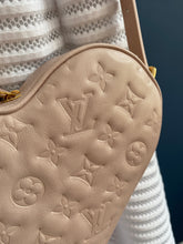 Lade das Bild in den Galerie-Viewer, LOUIS VUITTON SAC COEUR