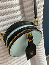 Lade das Bild in den Galerie-Viewer, LOUIS VUITTON MINI BOÎTE CHAPEAU EPI