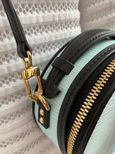 Lade das Bild in den Galerie-Viewer, LOUIS VUITTON MINI BOÎTE CHAPEAU EPI