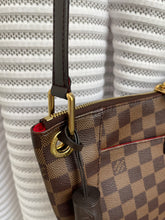 Lade das Bild in den Galerie-Viewer, LOUIS VUITTON SOUTH BANK
