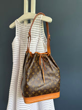 Lade das Bild in den Galerie-Viewer, LOUIS VUITTON NOÉ GRANDE

