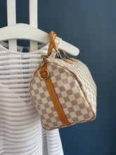 Lade das Bild in den Galerie-Viewer, LOUIS VUITTON SPEEDY 30 MIT SCHULTERRIEMEN
