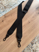 Lade das Bild in den Galerie-Viewer, MCM SCHULTERRIEMEN
