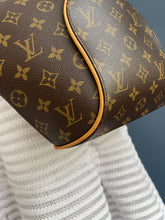 Lade das Bild in den Galerie-Viewer, LOUIS VUITTON ELLIPSE PM
