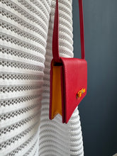 Lade das Bild in den Galerie-Viewer, MCM CLUTCH / WOC
